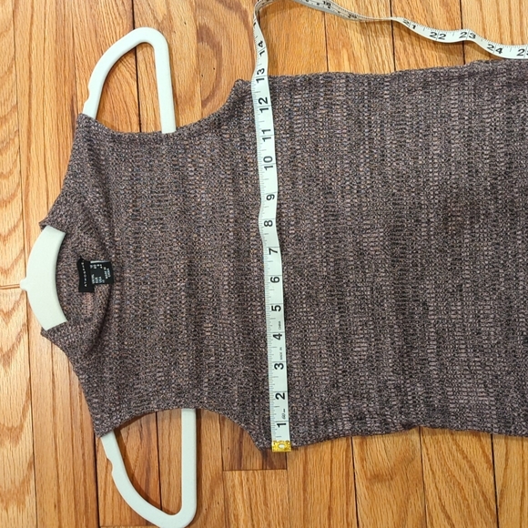 Tank top - Picture 7 of 9